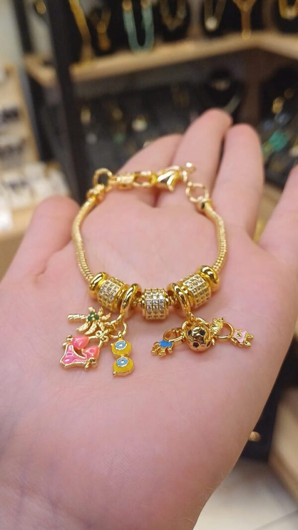 Leather-Clad Leisure Chair